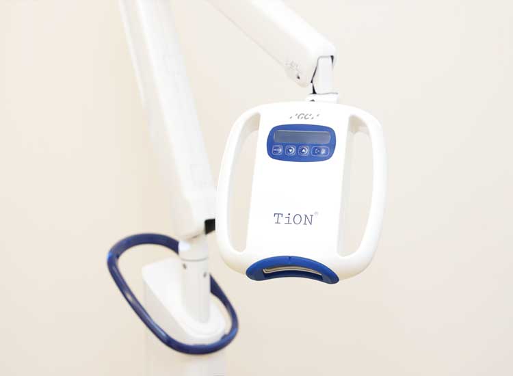 ホワイトニング照射器