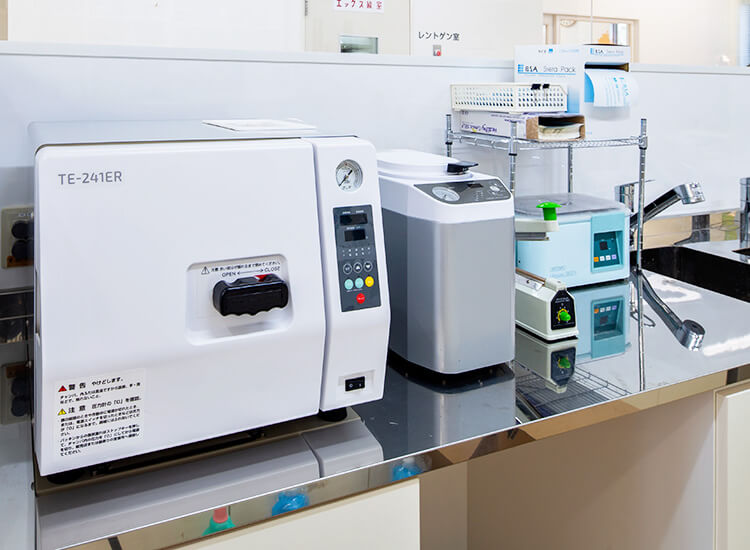 オートクレーブ（滅菌器）